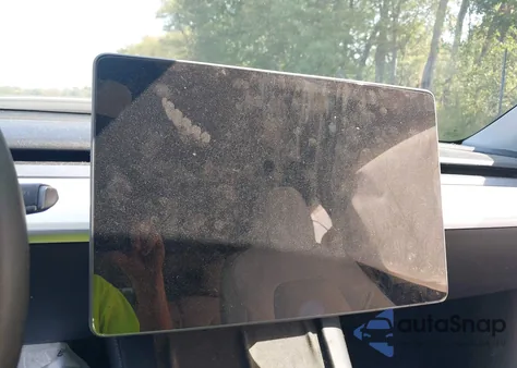 2022 Tesla Model Y Long Range Dual Motor All-Wheel Drive from USA, damaged, VIN 7SAYGDEEXNF355439